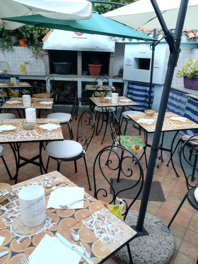 Affitta Camere Casa Delle Rose Villanova Monteleone Kültér fotó
