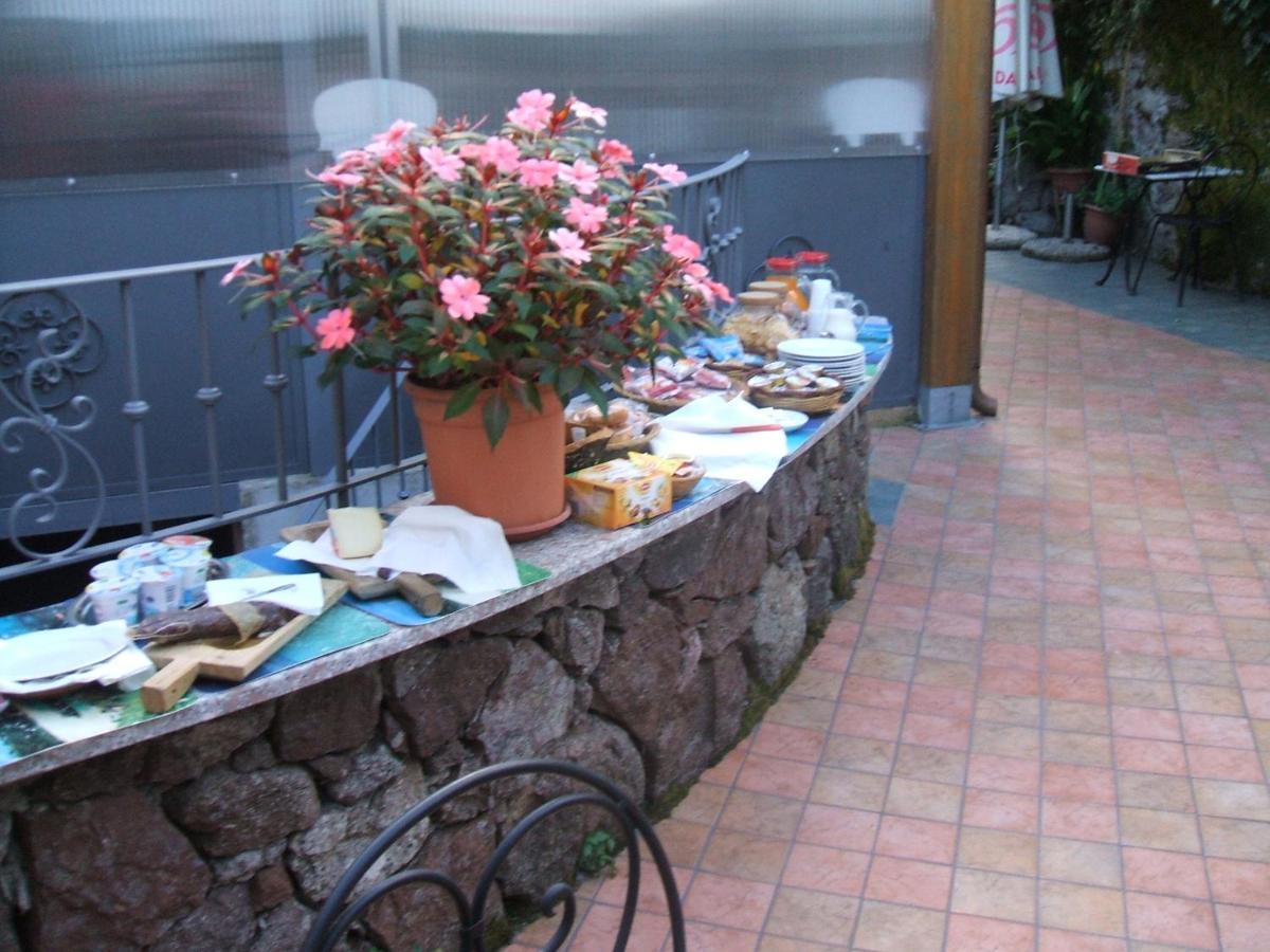 Affitta Camere Casa Delle Rose Villanova Monteleone Kültér fotó