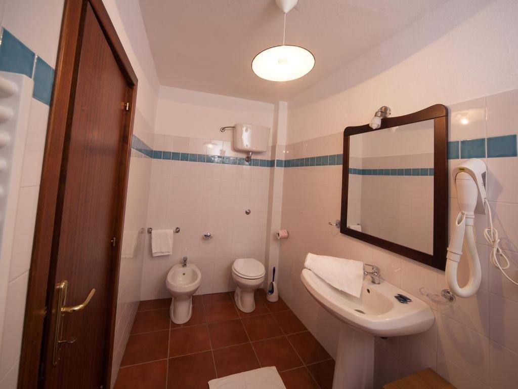 Affitta Camere Casa Delle Rose Villanova Monteleone Kültér fotó