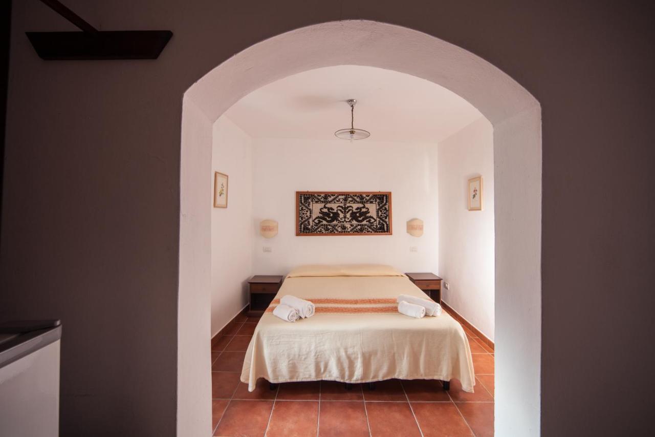 Affitta Camere Casa Delle Rose Villanova Monteleone Kültér fotó